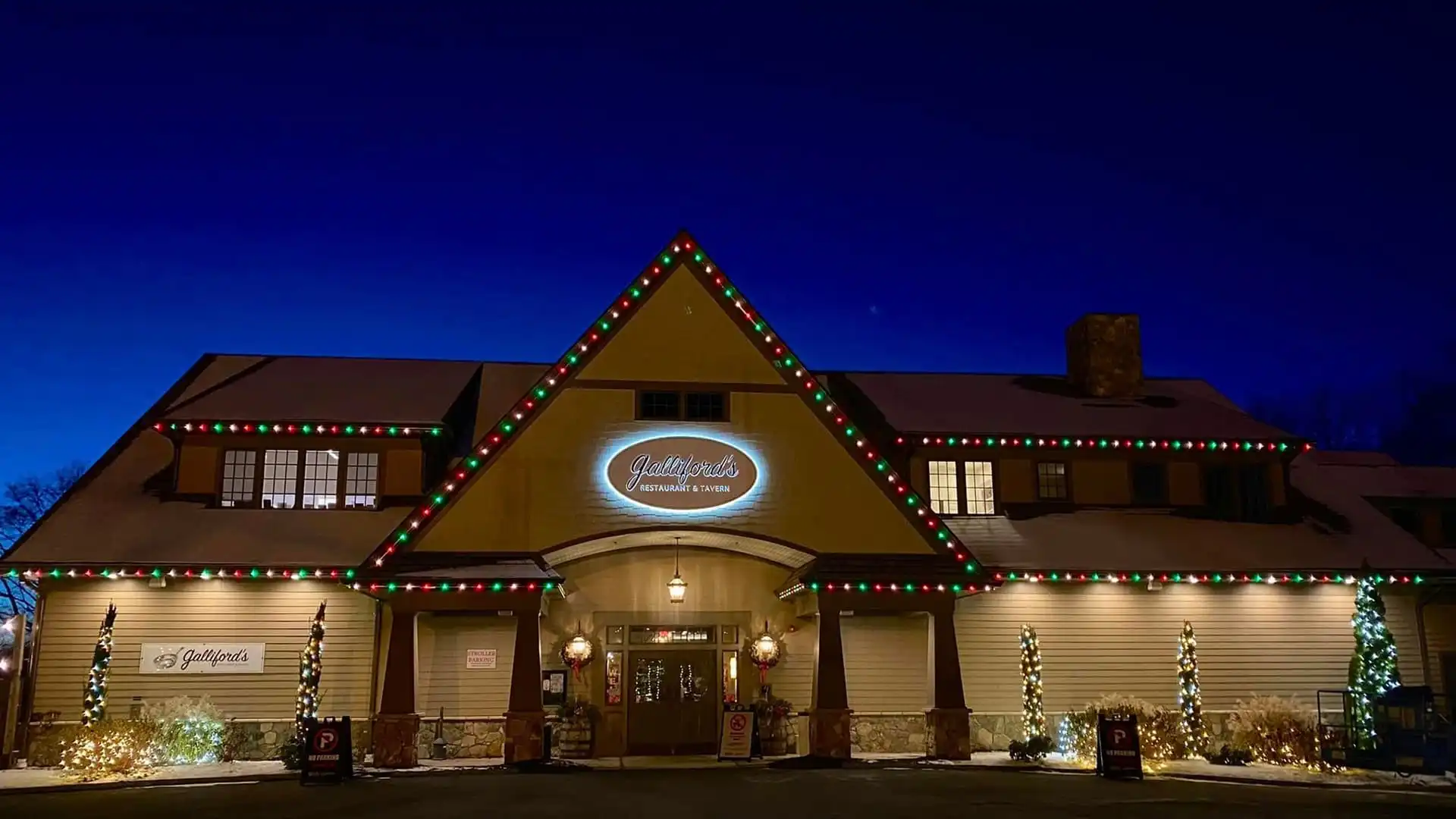 restaurant outdoor lighting