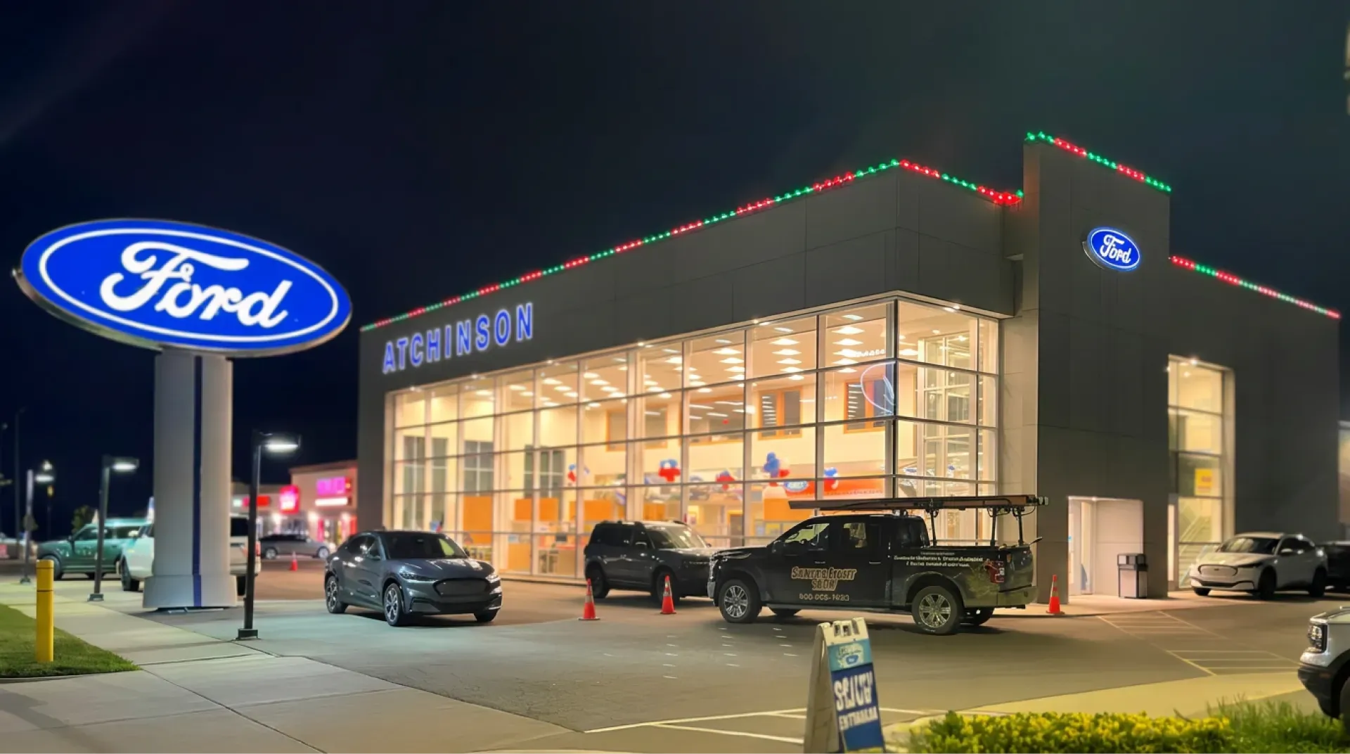 Elegant Blue Christmas Structural Lighting