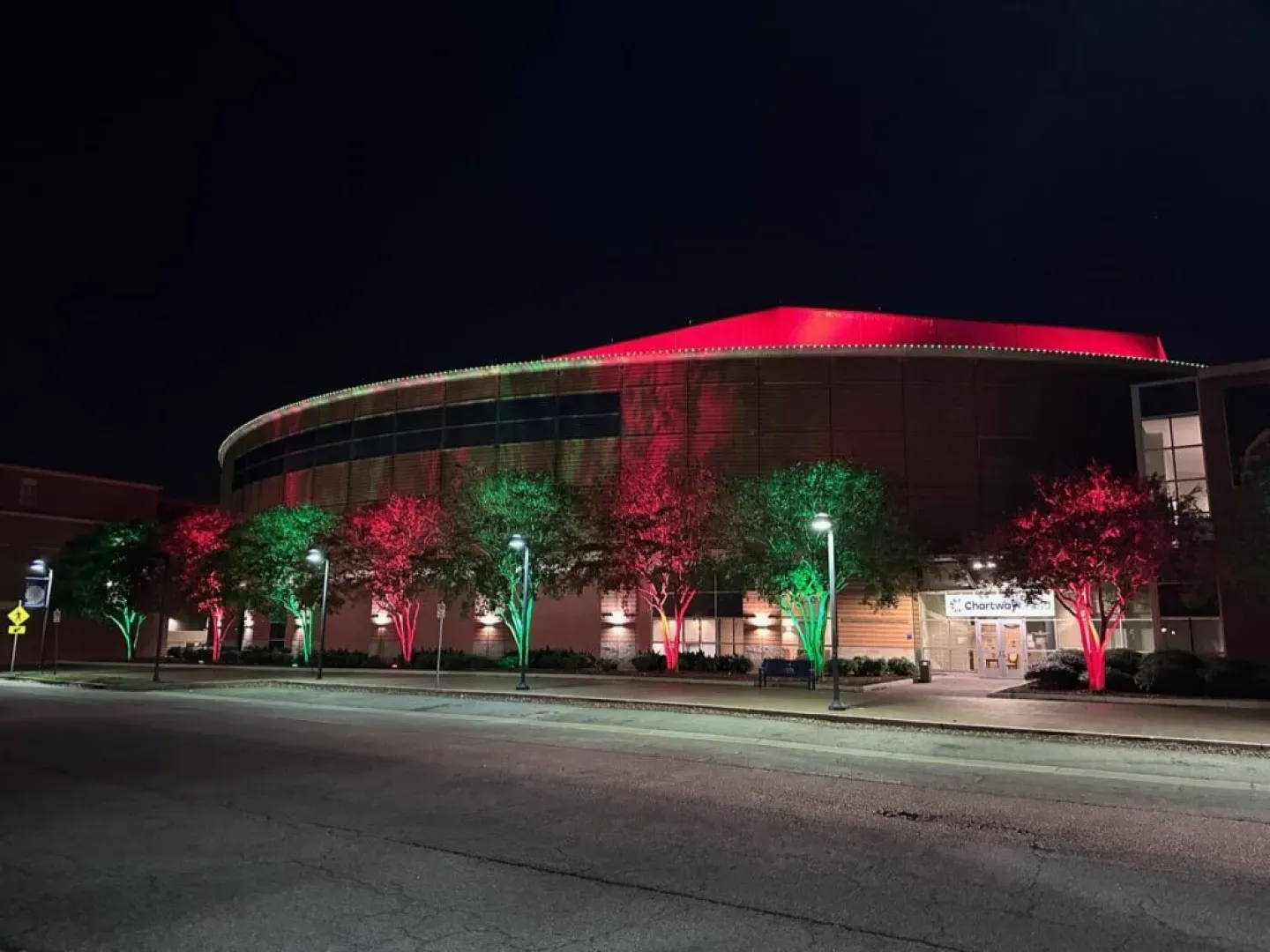 commercial landscape lighting