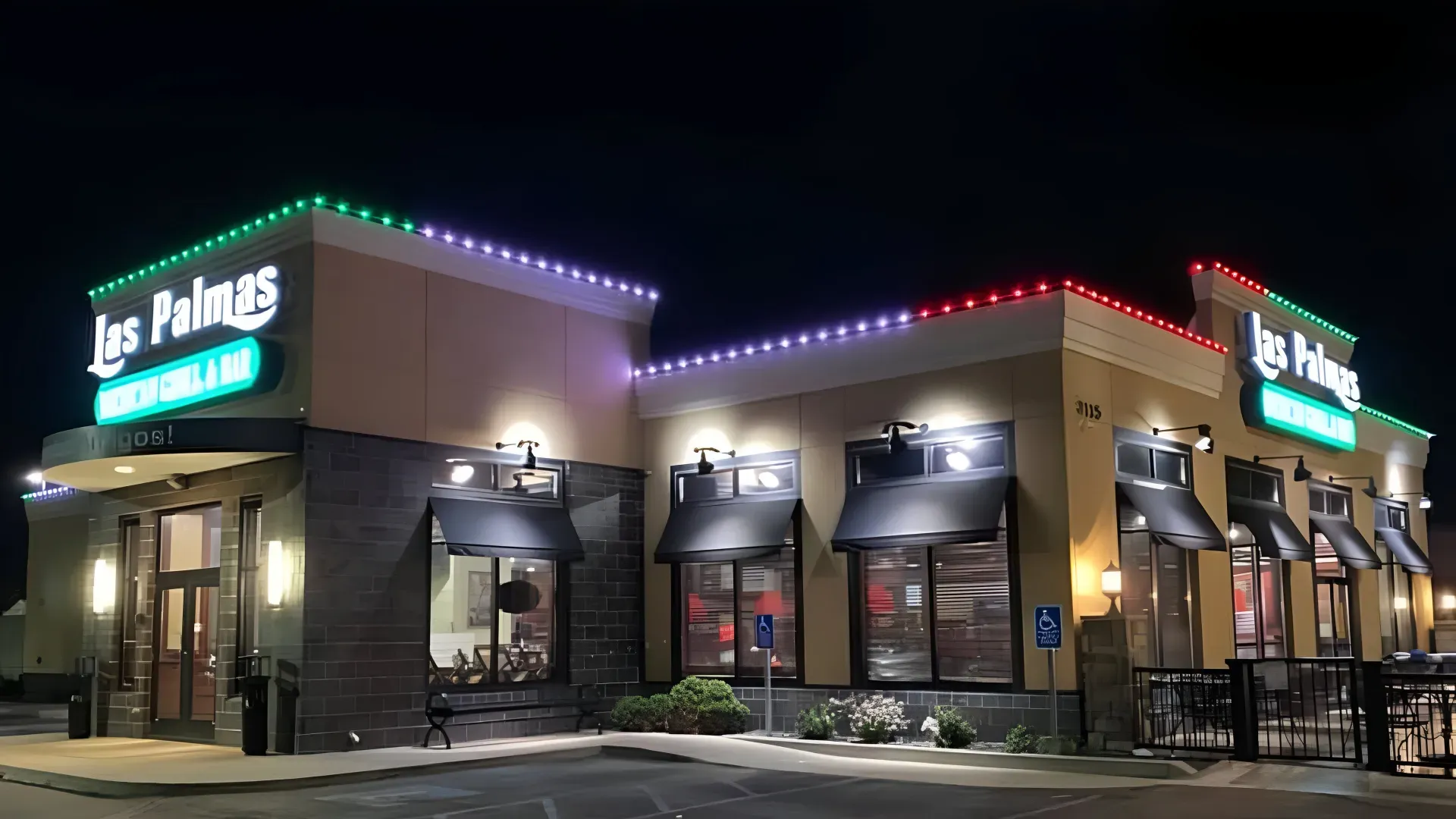 restaurant string lights