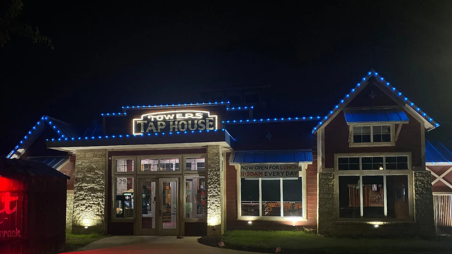 restaurant outdoor lighting