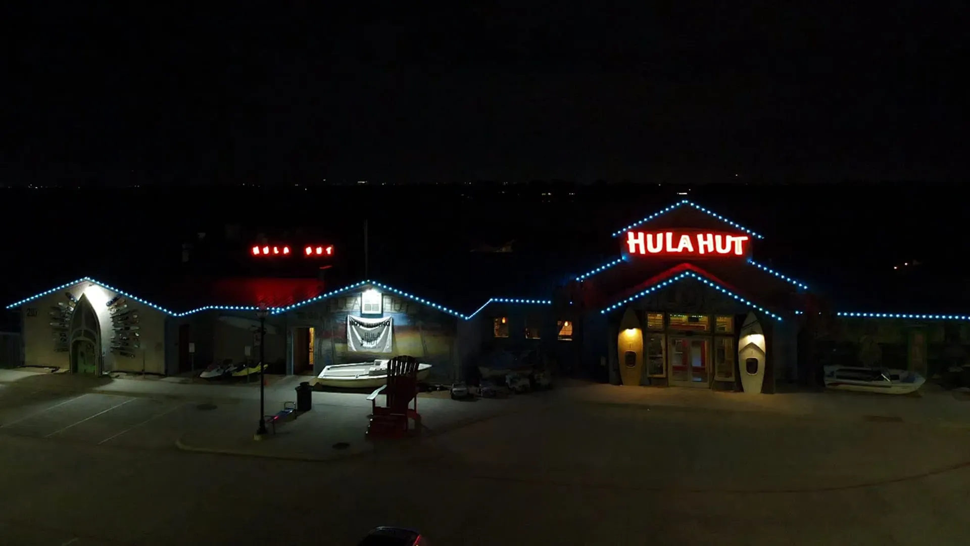 restaurant outdoor lighting