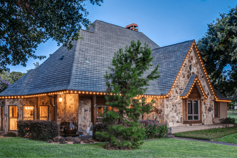 halloween-blog (1) | BlueHopper Permanent Roofline Lighting—A Magic